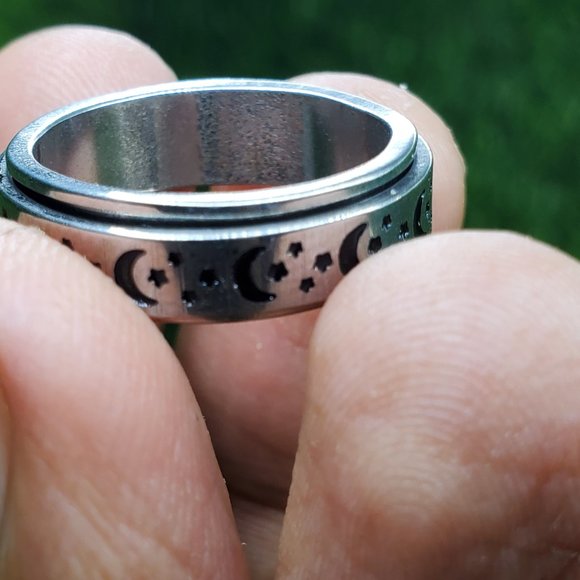 "5MM Stainless Steel Unisex Spinner Ring, AAAQL1018 - Picture 8 of 11
